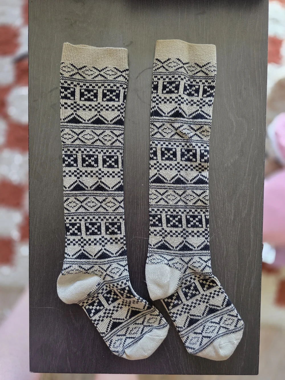 Men's Black & Cream Patterned Knee-High Socks